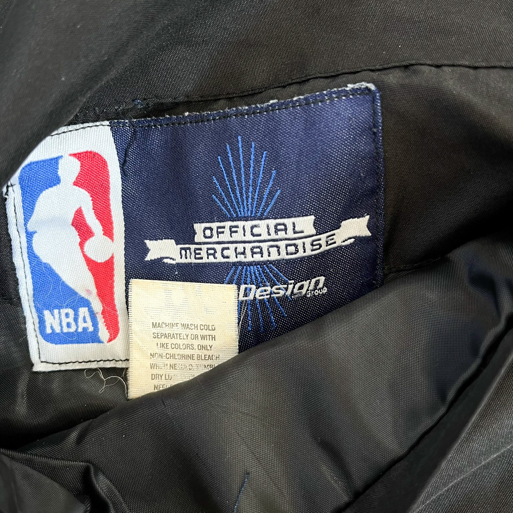 F- Vintage Brooklyn Nets Jeff Hamilton Design Reversible Hooded Jacket - Image 6
